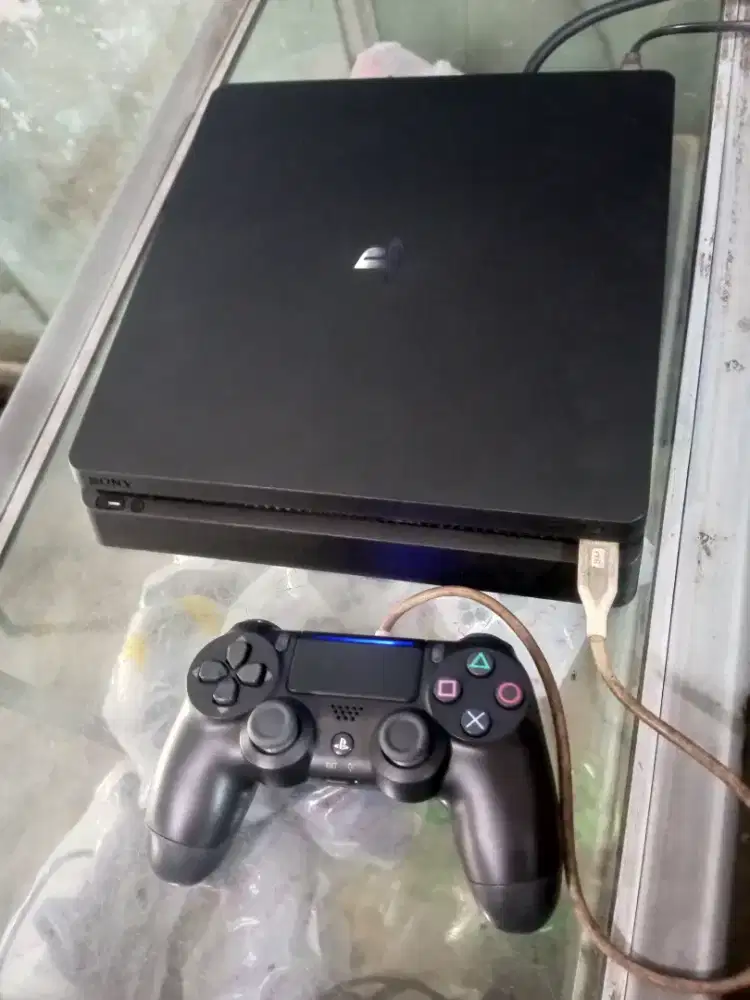 ps4 slim 500GB h€n Bd jb
