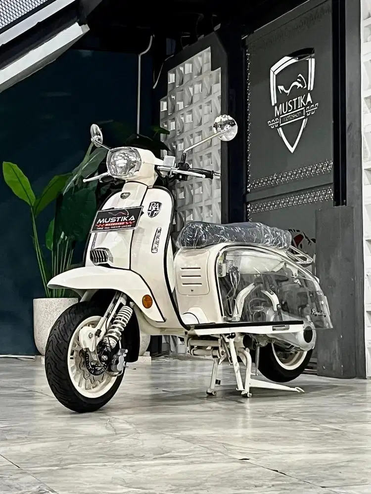 Skuter masa kini!!Royal alloy 150 th 2024 - Ayu Mustika