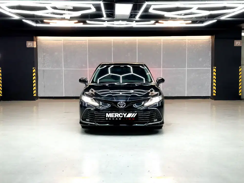 Warna Hitam Low Km !! Toyota Camry V 2.5 Bensin Tahun 2022