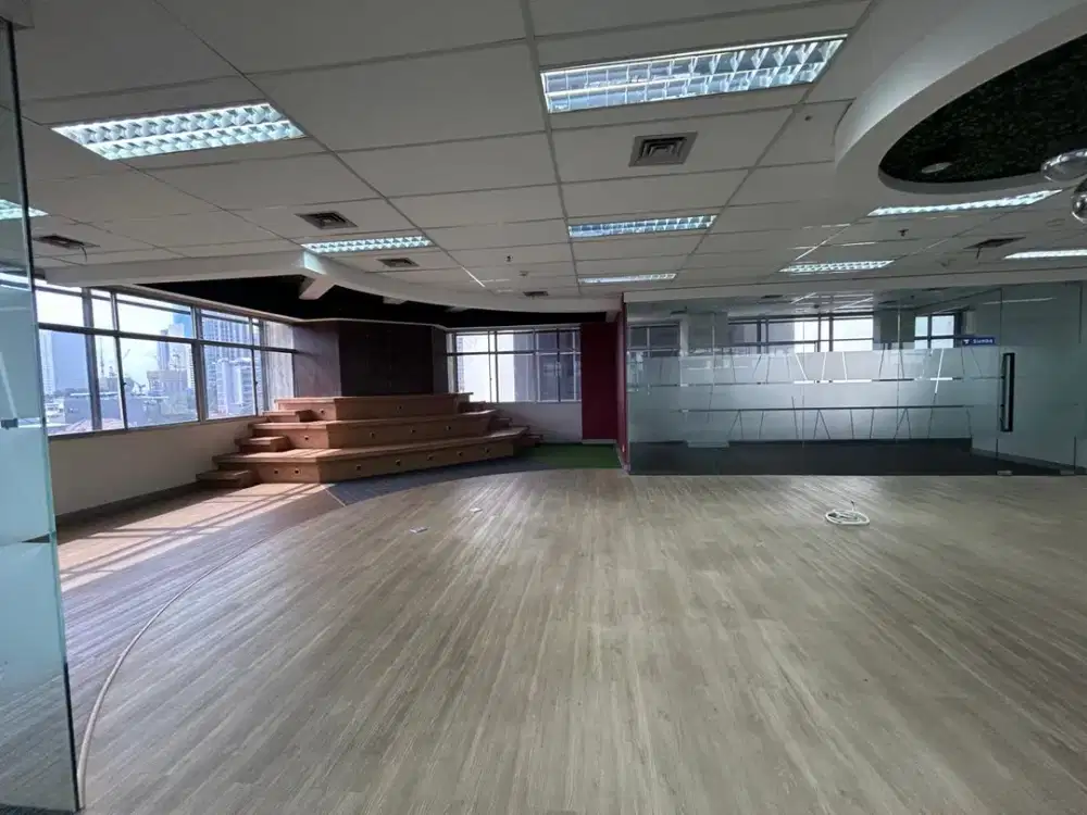 SEWA KANTOR DI JAKARTA SELATAN KUNINGAN  381M2  FITTED 150K NEGO