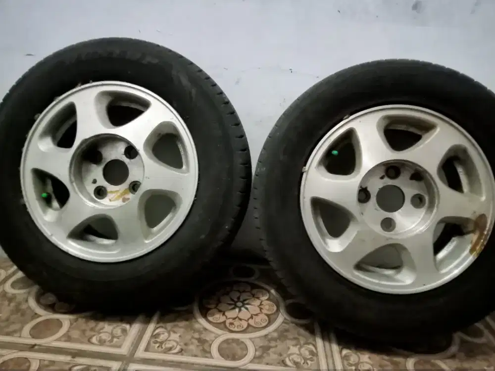 Velg kijang kapsul 5 unit