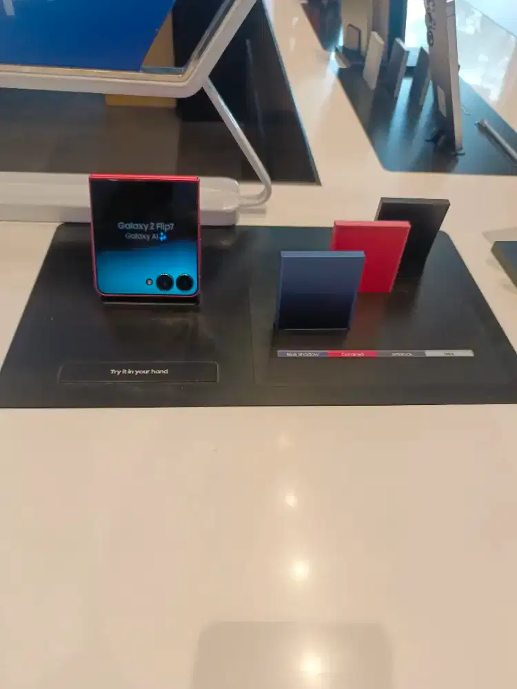 SAMSUNG Z FLIP 7 12/256 CICILAN DP 0