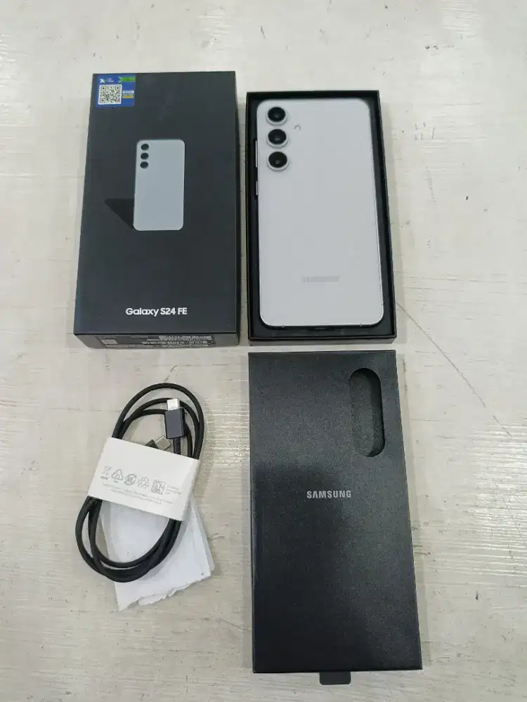 Samsung galaxy S24 FE 8/256