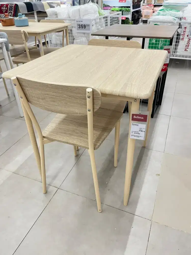 Meja makan 2 kursi minimalis
