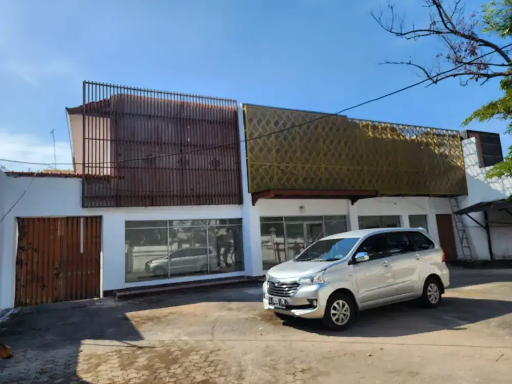 DISEWAKAN RUMAH RAYA GUBENG