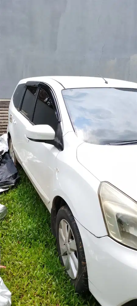 Nissan Grand livina 2015 Bensin