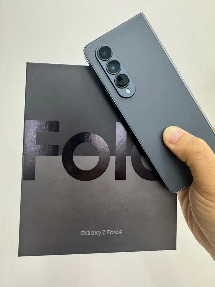 Samsung Z Fold 4 5G GreyGreen 12/256Gb (SEIN)