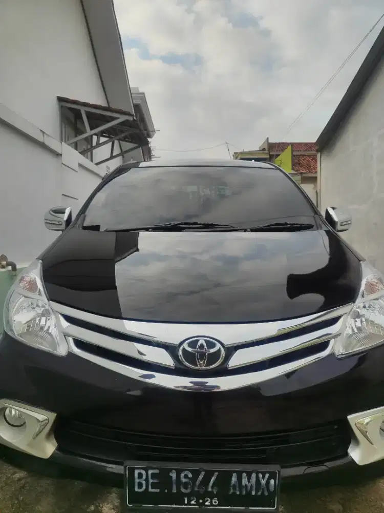Avanza G tahun 2014 warna hitam favorit