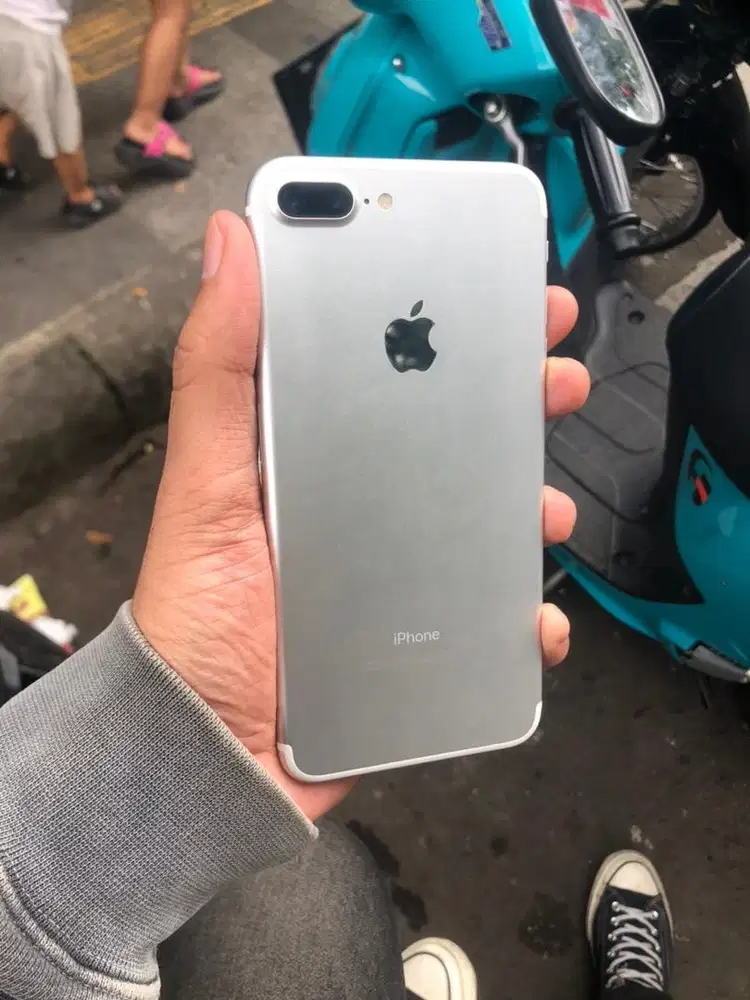 iPhone 7+ 128 GB