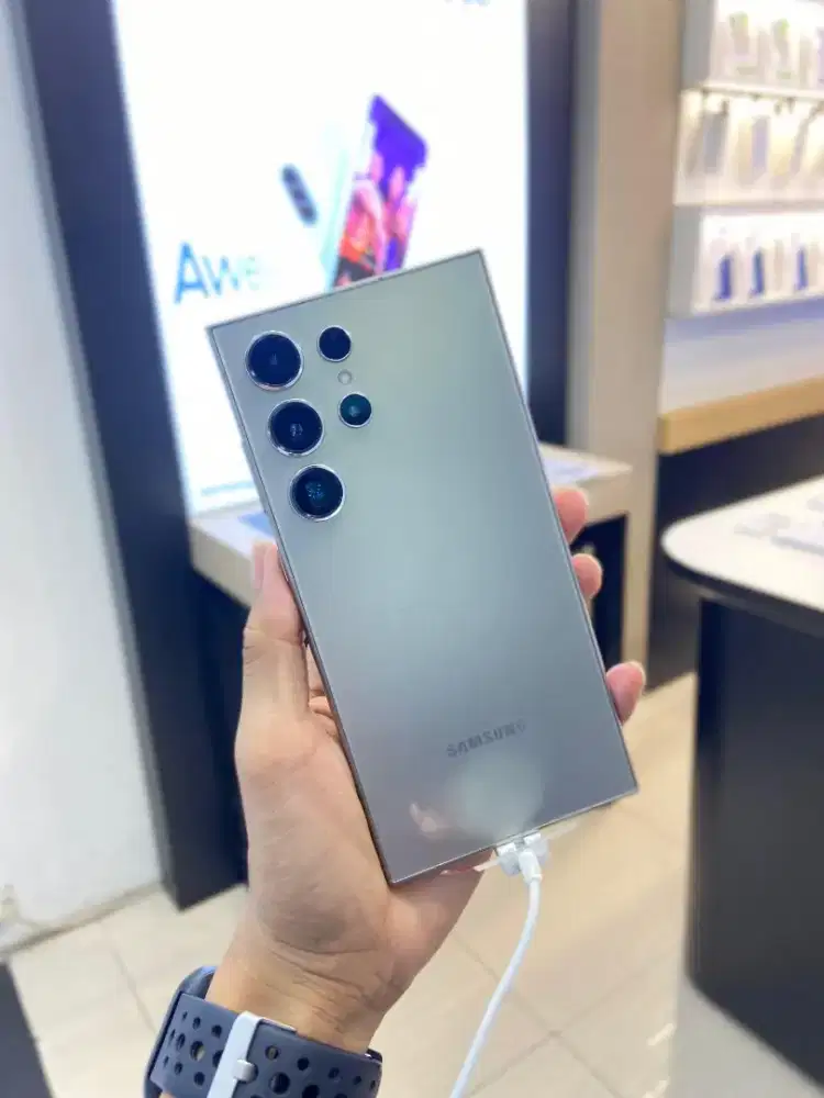 NEW SAMSUNG GALAXY S24 ULTRA