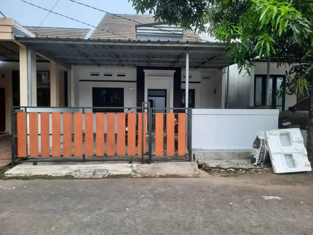 Dijual rumah luas di Perum Permata Regency, Cluster Ruby, Dekat St. Citayem Depok