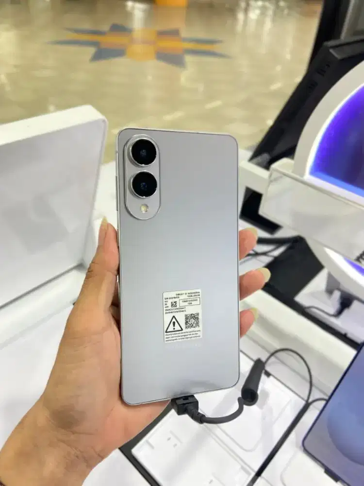 NEW SAMSUNG GALAXY S25 EDGE