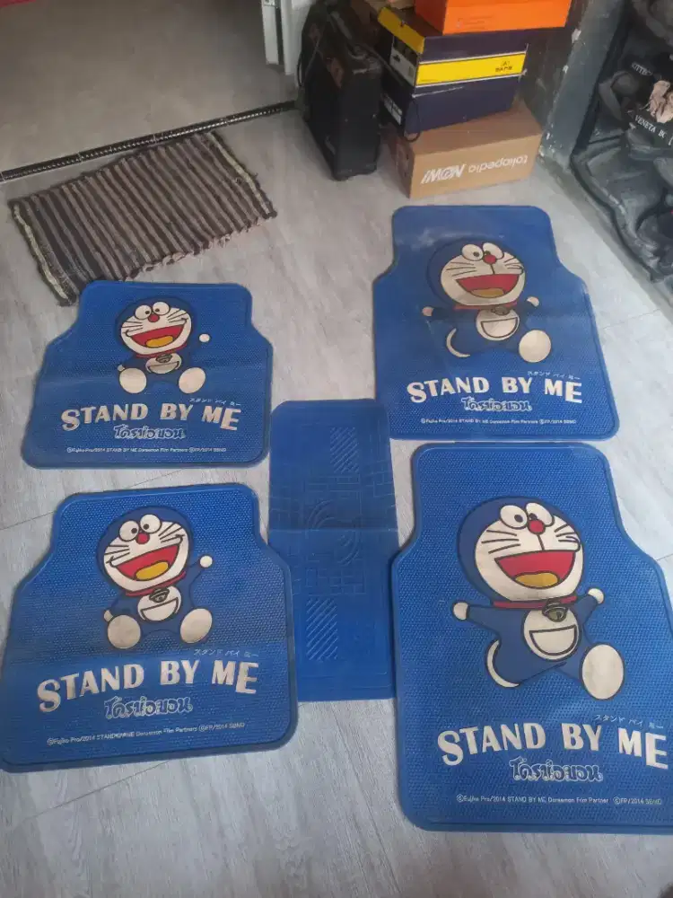 Karpet mobil Doraemon