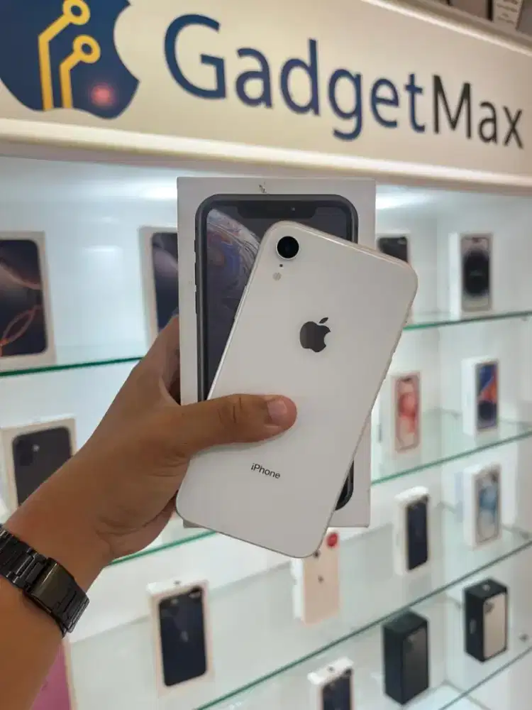 iPhone XR All operator