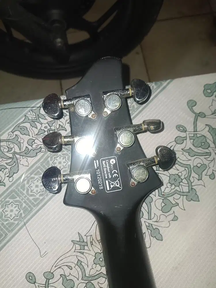 Jual Gitar listrik second