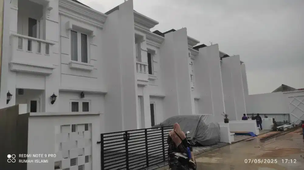 Rumah siap huni dimalaka pondok kopi bebas banjir desain mewah