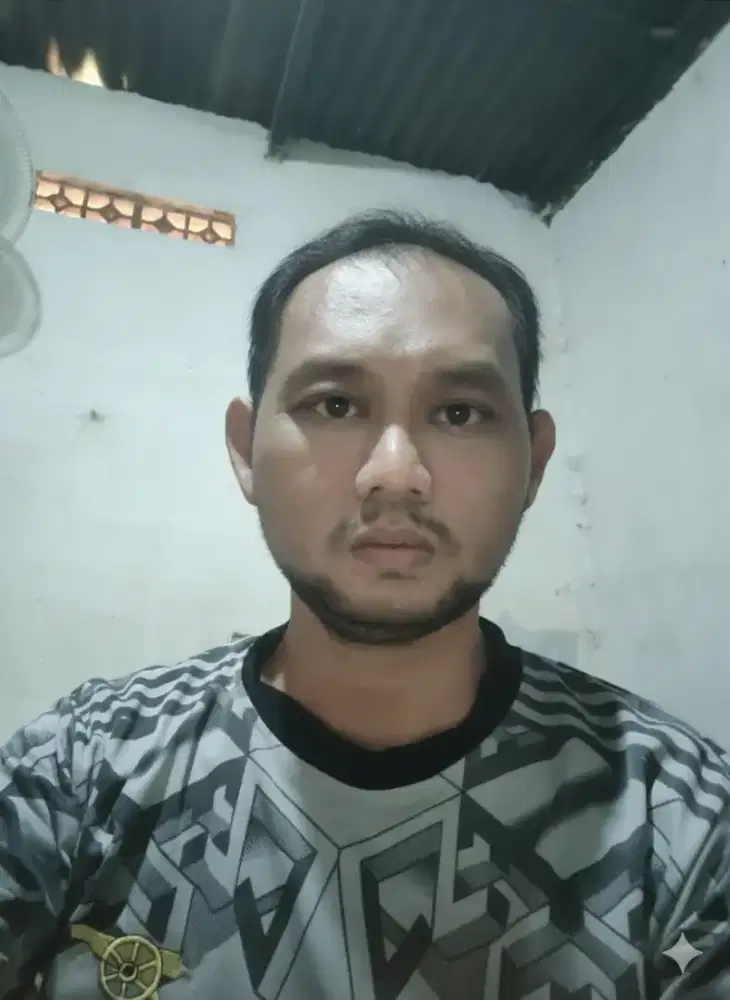 PRIA USIA 42 TAHUN ASAL SURABAYA CARI KERJA HALAL