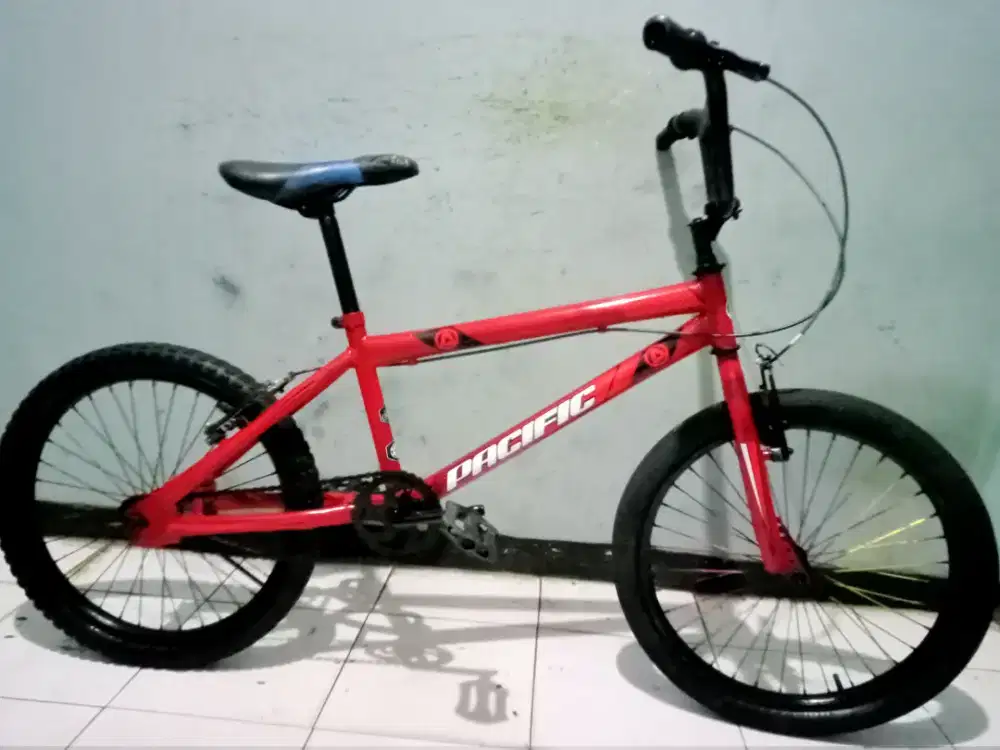 Dijual sepeda BMX PACIFIC barang msih bgus batangan keker tinggal pkai