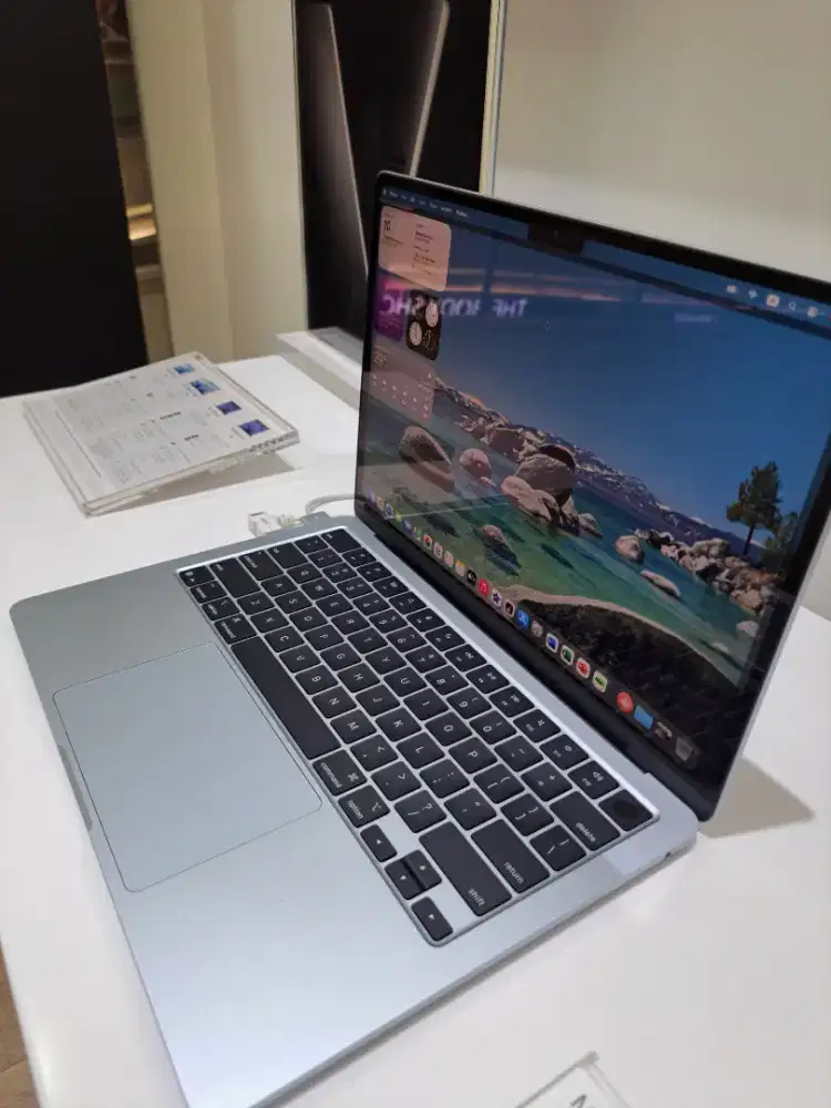 MacBook Air 13inci