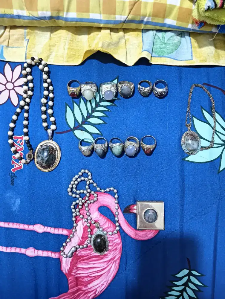 Cincin Kalung Batu Akik