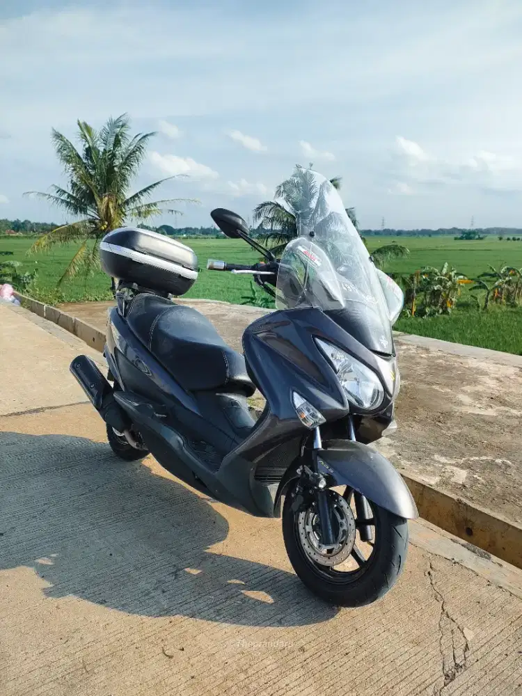 Suzuki Burgman Skywave 200