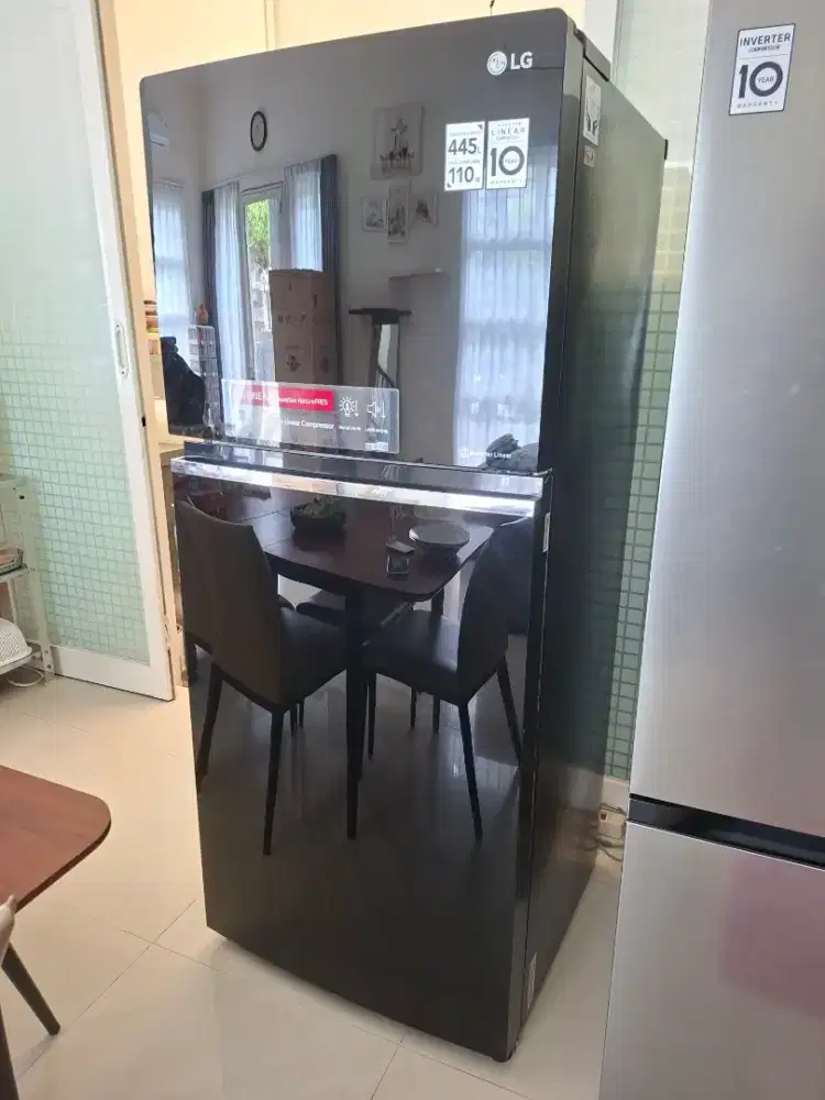 KULKAS 2 PINTU MERK LG INVERTER LINEAR COMPRESSOR