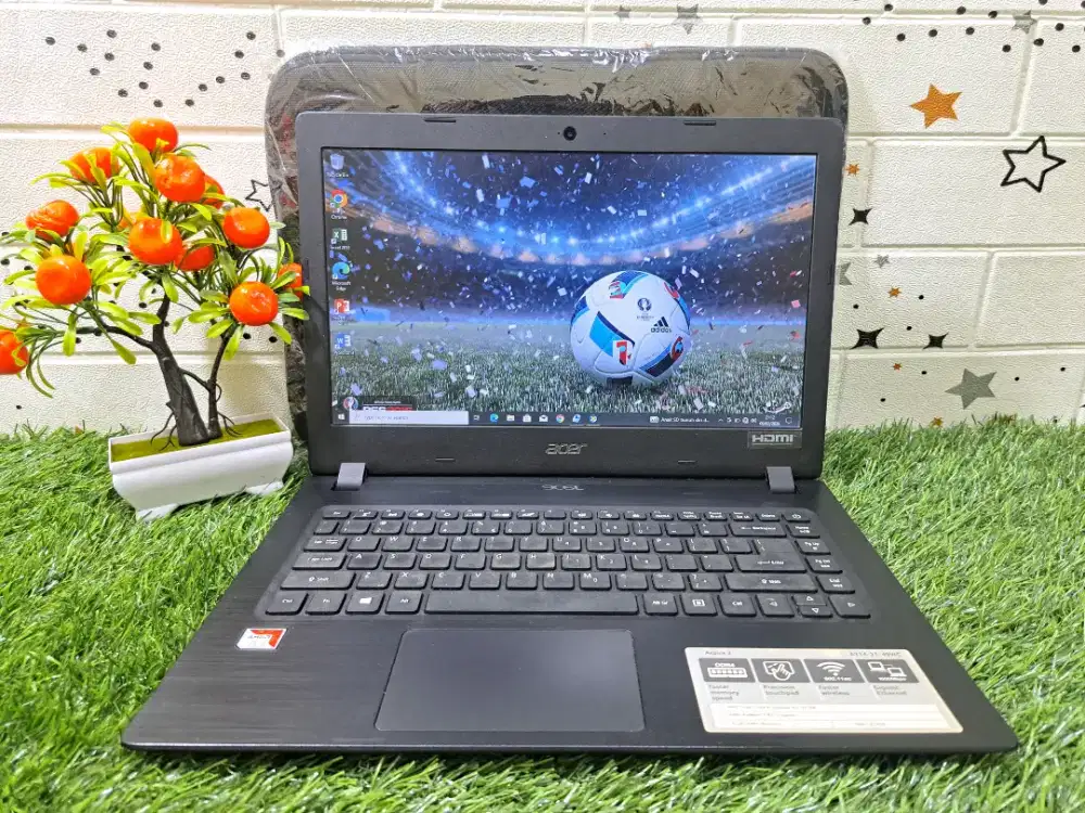 BU bngt jual laptop acer AMD A4 GEN 7 slim enteng siap pakai