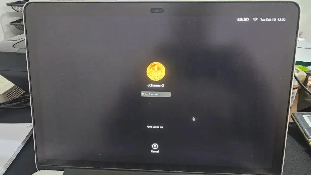 Macbook retina display 13 inch 128gb