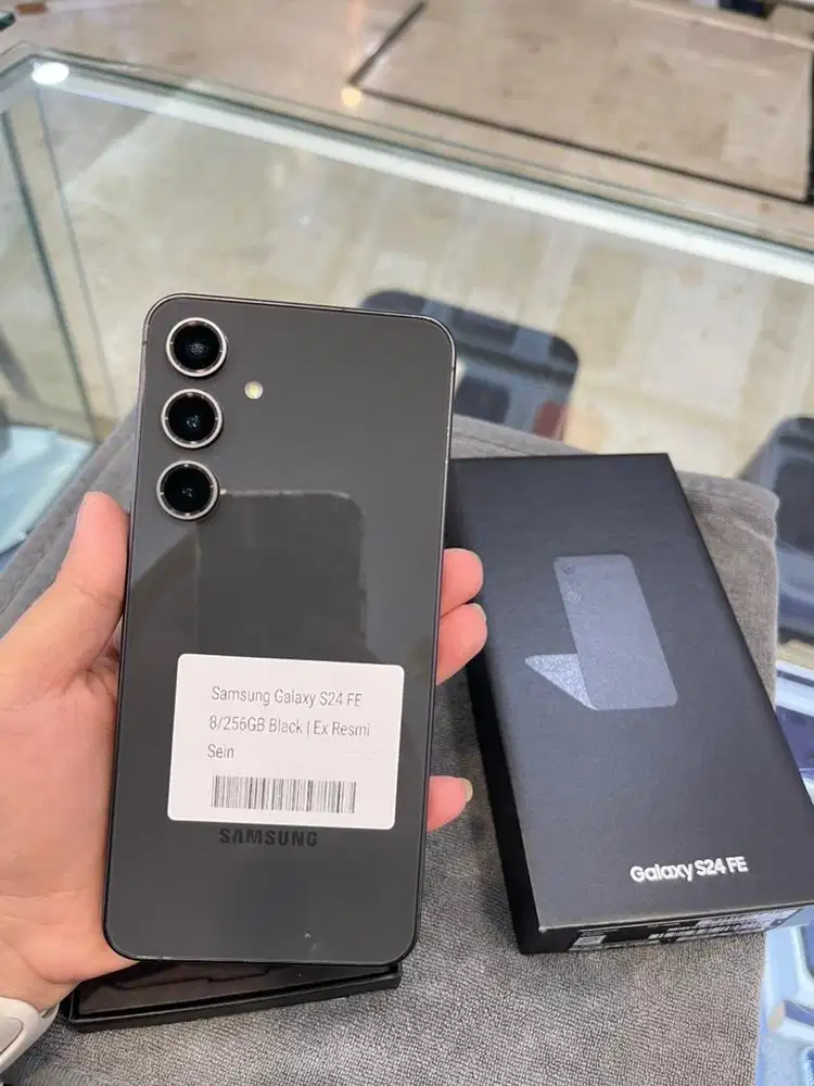 Samsung S24 fe 8/256 grey Sein fullset