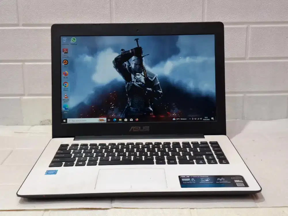 Laptop Asus X453SA/Prosesor Intel(R) Celeron N3050/Ram 4GB/SSD 256GB