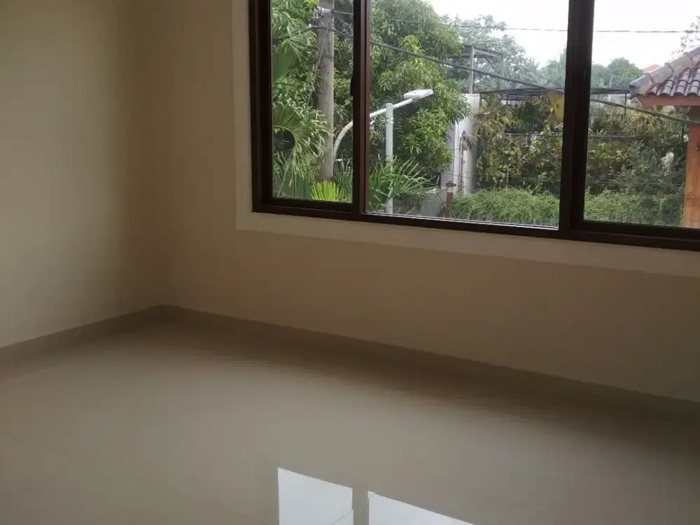Rumah bagus ,Lingkungan Asi,dekat ke Jl.Kahfi I, LT. 220 m/Lb, 200m , 2 Lantai ,3,6 M
