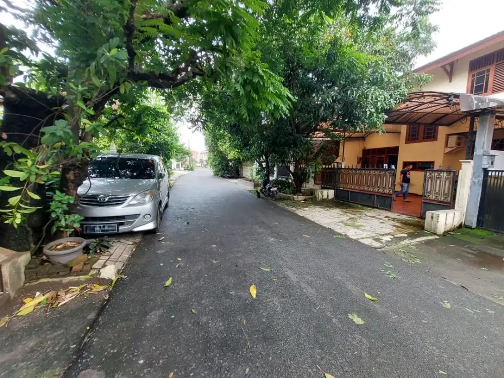 Jual Cepat Rumah Pondok Kelapa akses 2 mobil dekat Kalimalang