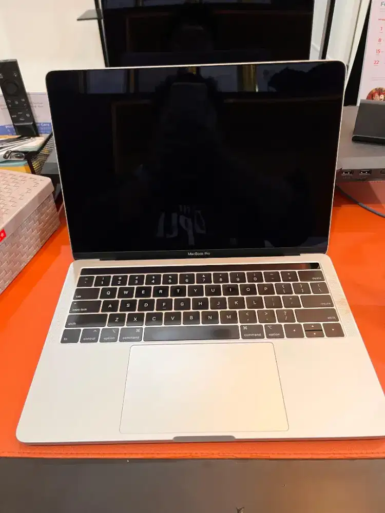 DIJUAL! Macbook Pro 2018 Core i5 RAM 16GB Memory 256GB SUPER MULUSSSS!