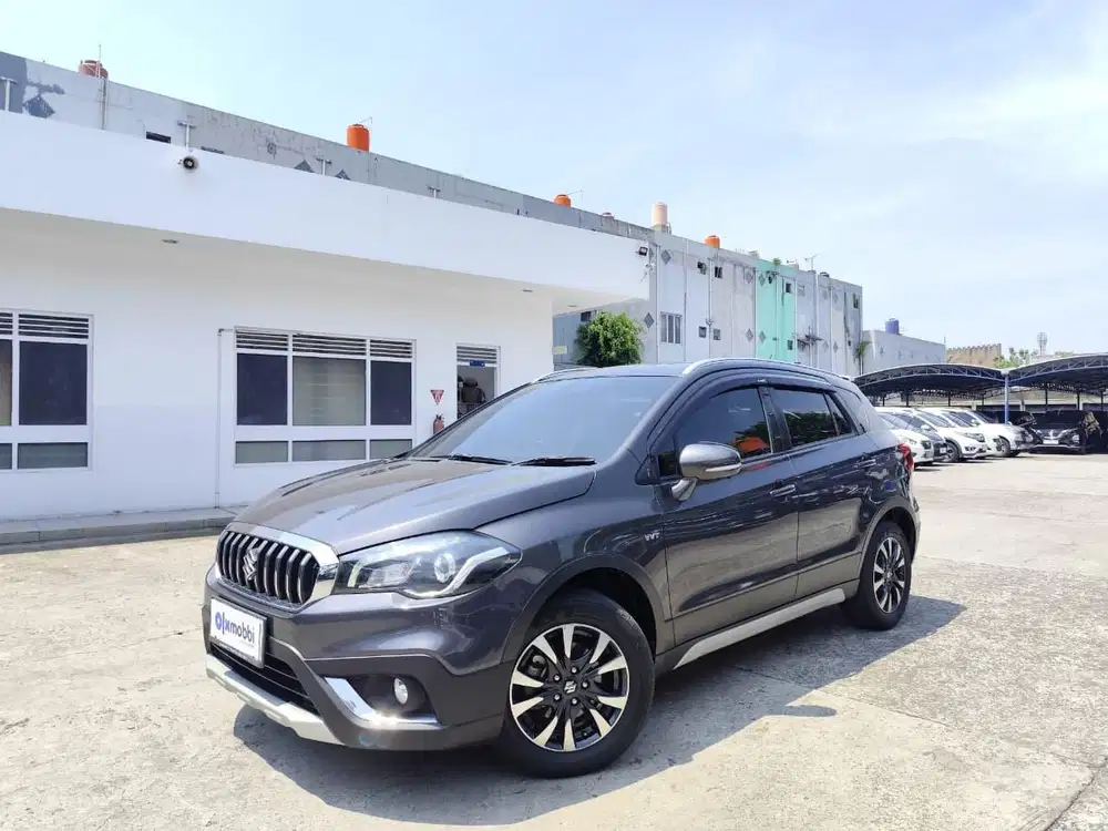 DP RENDAH - Suzuki SX4 1.5 S-Cross Bensin-AT 2019