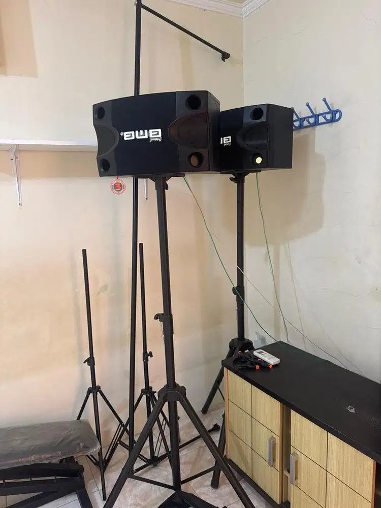 Dijual set speaker aktif + stand