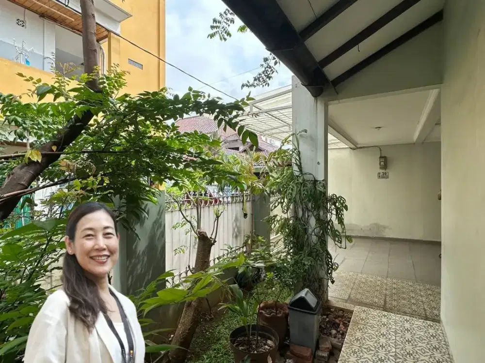 Rumah Asri Ada Balkon Luas di Curug Cempaka Jati Cempaka Bekasi