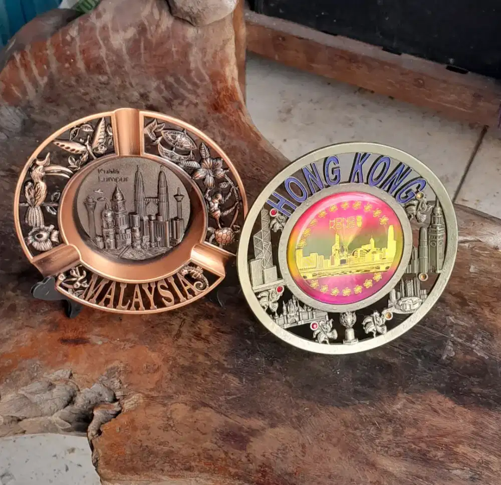 Asthtray vintage 2pcs