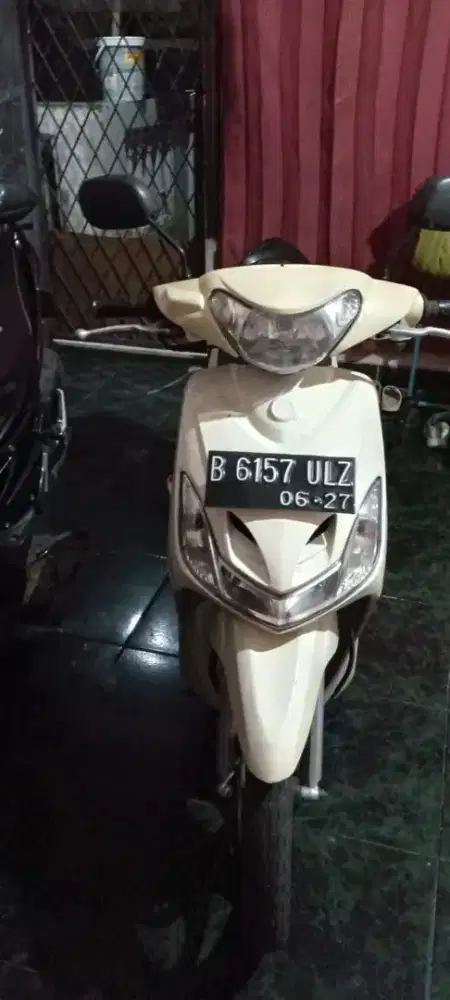 Mio smile 2009 putih