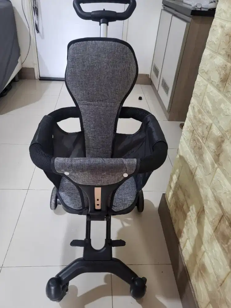 Stroller Lipat Travelling Warna Hitam Preloved (bekas)