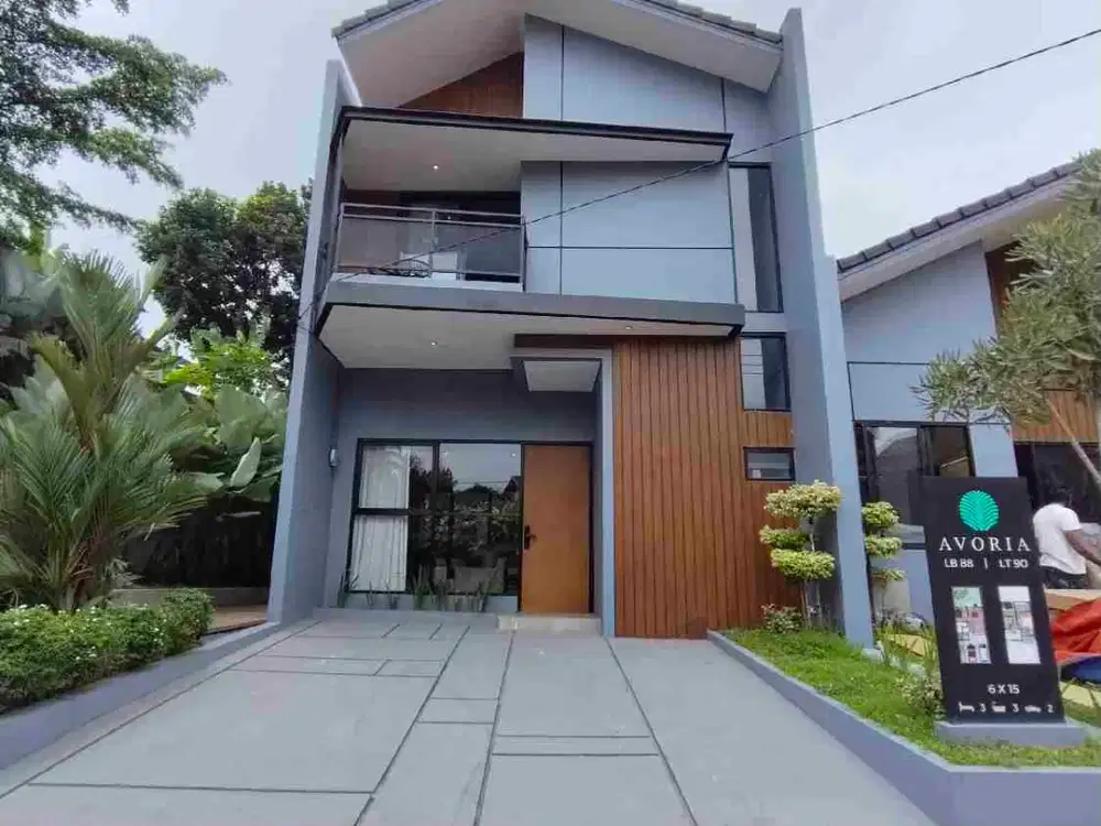 Dijual Rumah SIAP HUNI dgn Tanah Luas, dekat Club House, lokasi strategis, di Kemang, Bogor