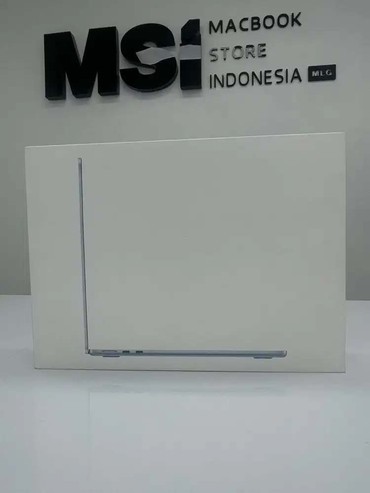 NEW MACBOOK AIR M4 2025