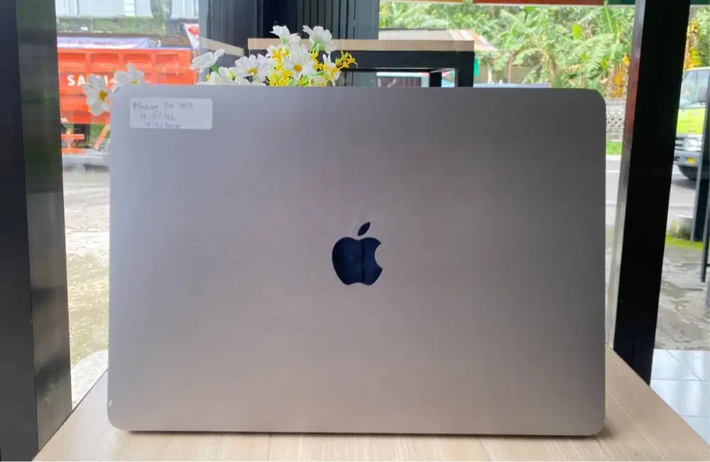 MacBook Pro 2017 A1708 13inch Core I7 Ram 8GB SSD 256GB Bergaransi
