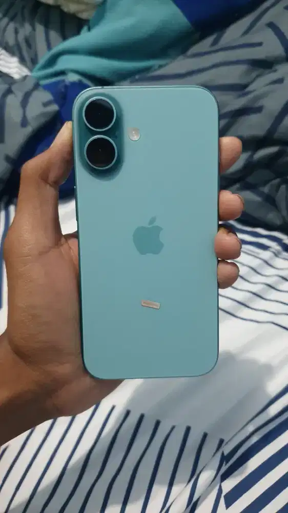 Iphone 16 basic 128 gb ibox garansi on panjang