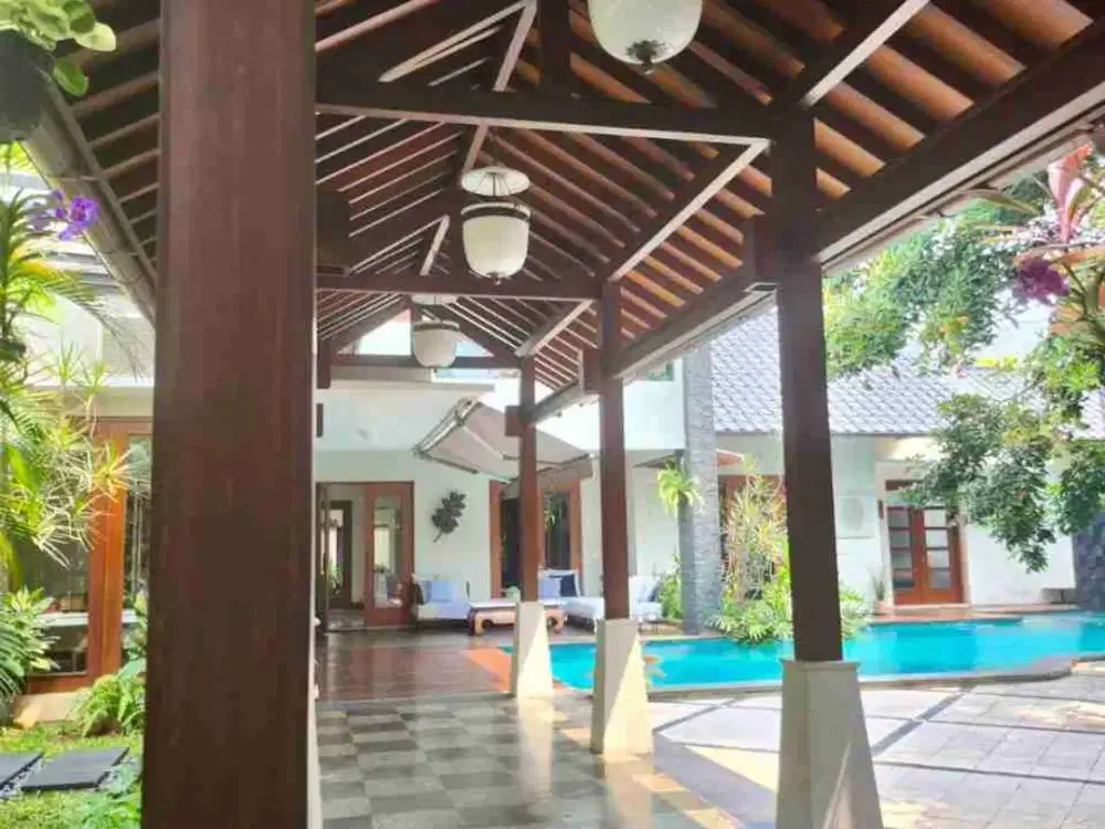 Tropical House with Big Pool & Garden Cipete Selatan