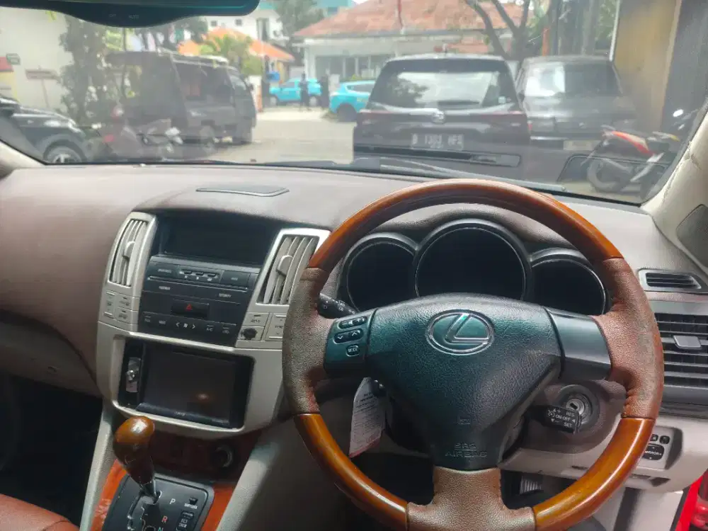 Lexus RX 300 Merah