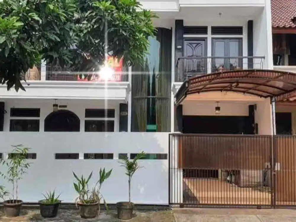 Dijual Rumah Mepet Mall di Taman Villa Baru Bekasi