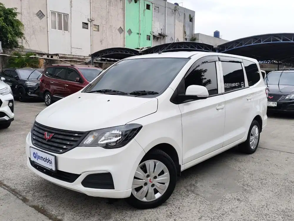 DP RENDAH - Wuling Confero 1.5 Double Blower Bensin-MT 2024