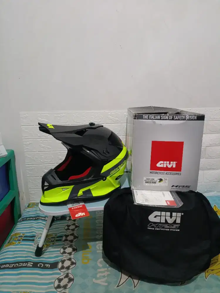 Helm cross Givi skid m60 BARU size L eropa fit size M trail supermoto