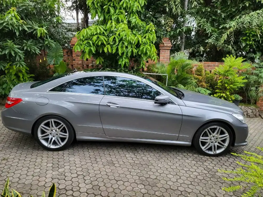 Mercedes Benz E 350 Coupe AMG Line 2011