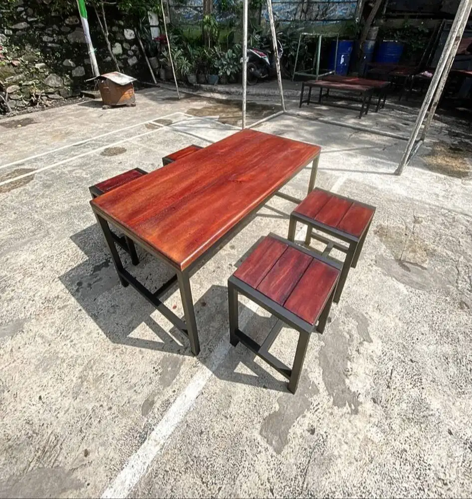 Siap Kirim Meja Makan Minimalis Industrial Harga Terbaik